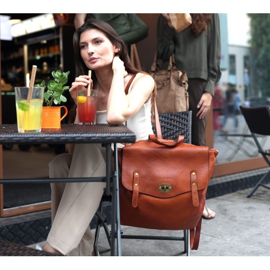 №40 "Haris" 3-en-1 sac à dos femme cuir souple italien au style vintage. Sac à dos cours cuir femme noir & brun