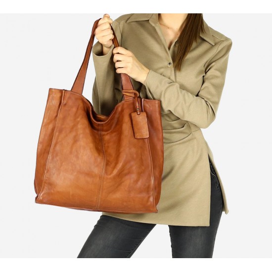 №50 "Britt" Grand sac cabas en cuir vintage pour femme. Simple sac shopper cuir femme 